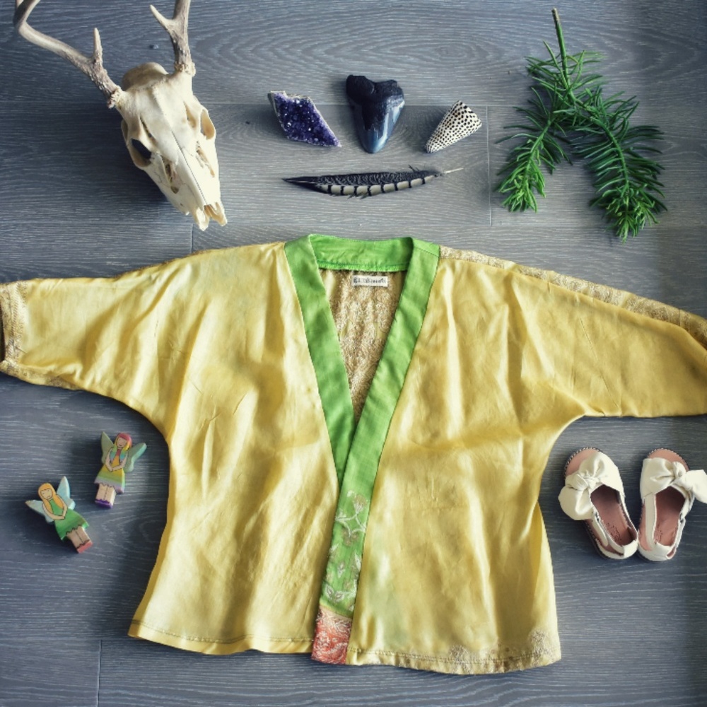 Lux Divine Little Moon Kimono